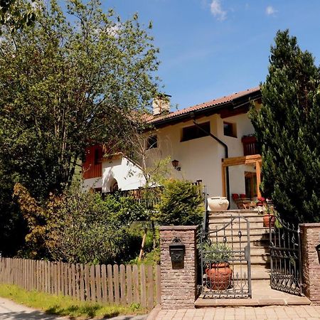 B&B Fruehlingsheim Racines Esterno foto