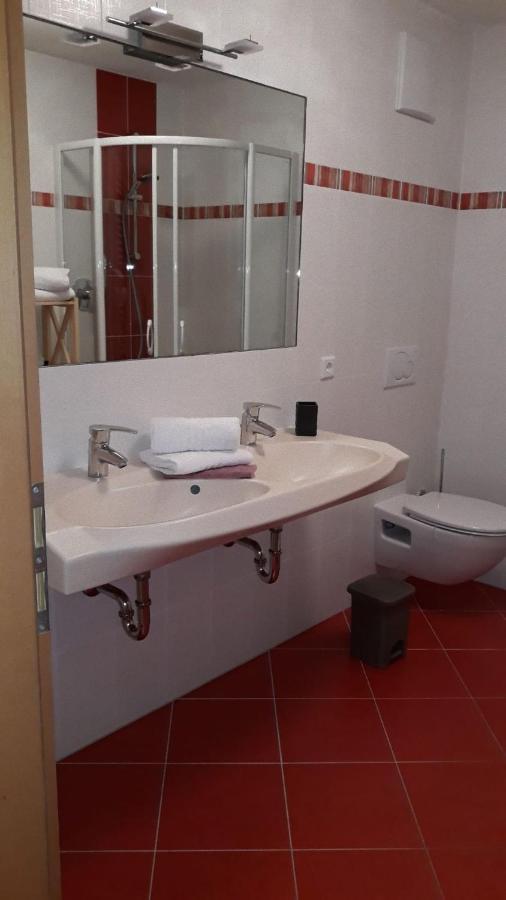 B&B Fruehlingsheim Racines Esterno foto