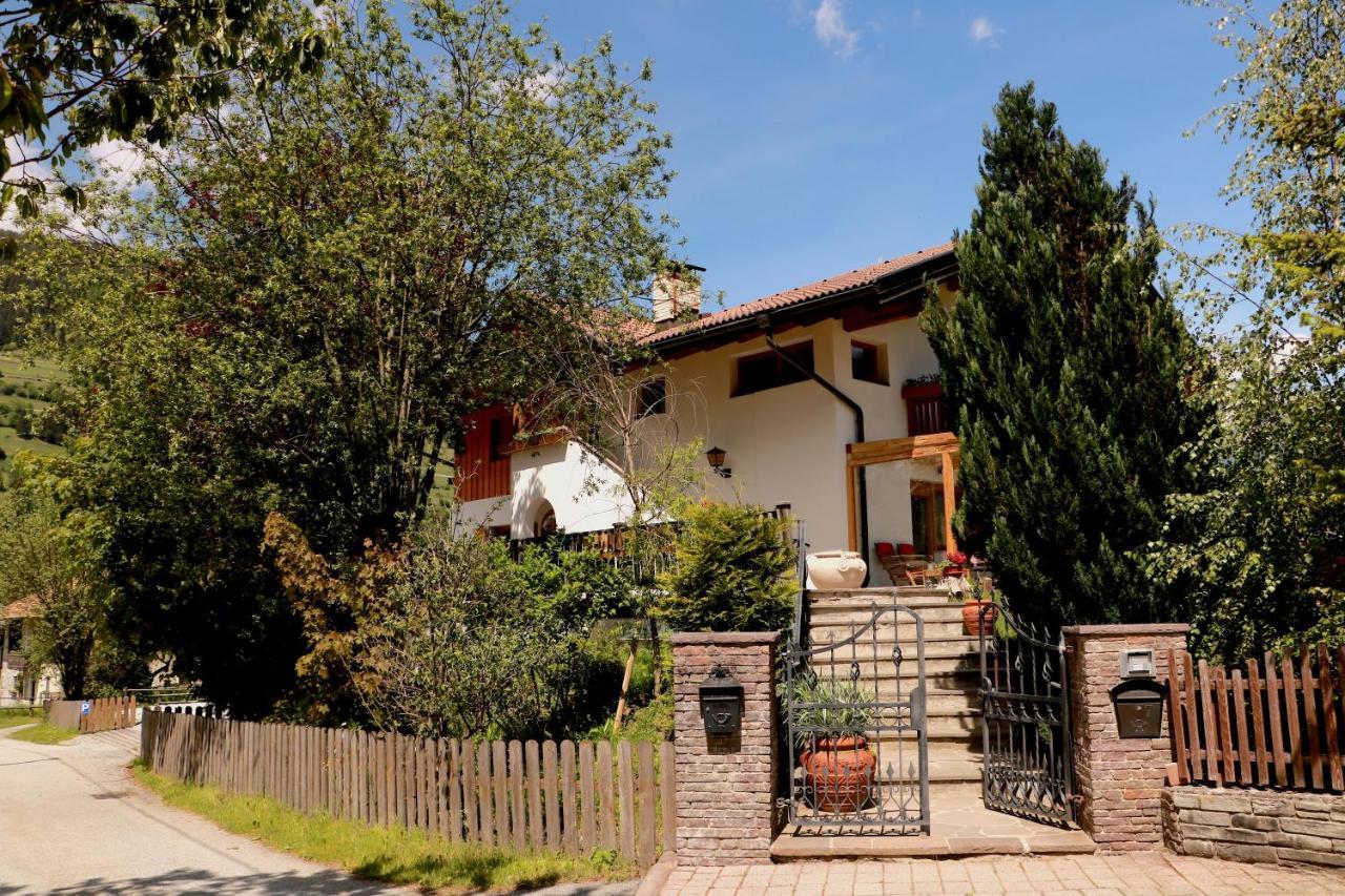 B&B Fruehlingsheim Racines Esterno foto