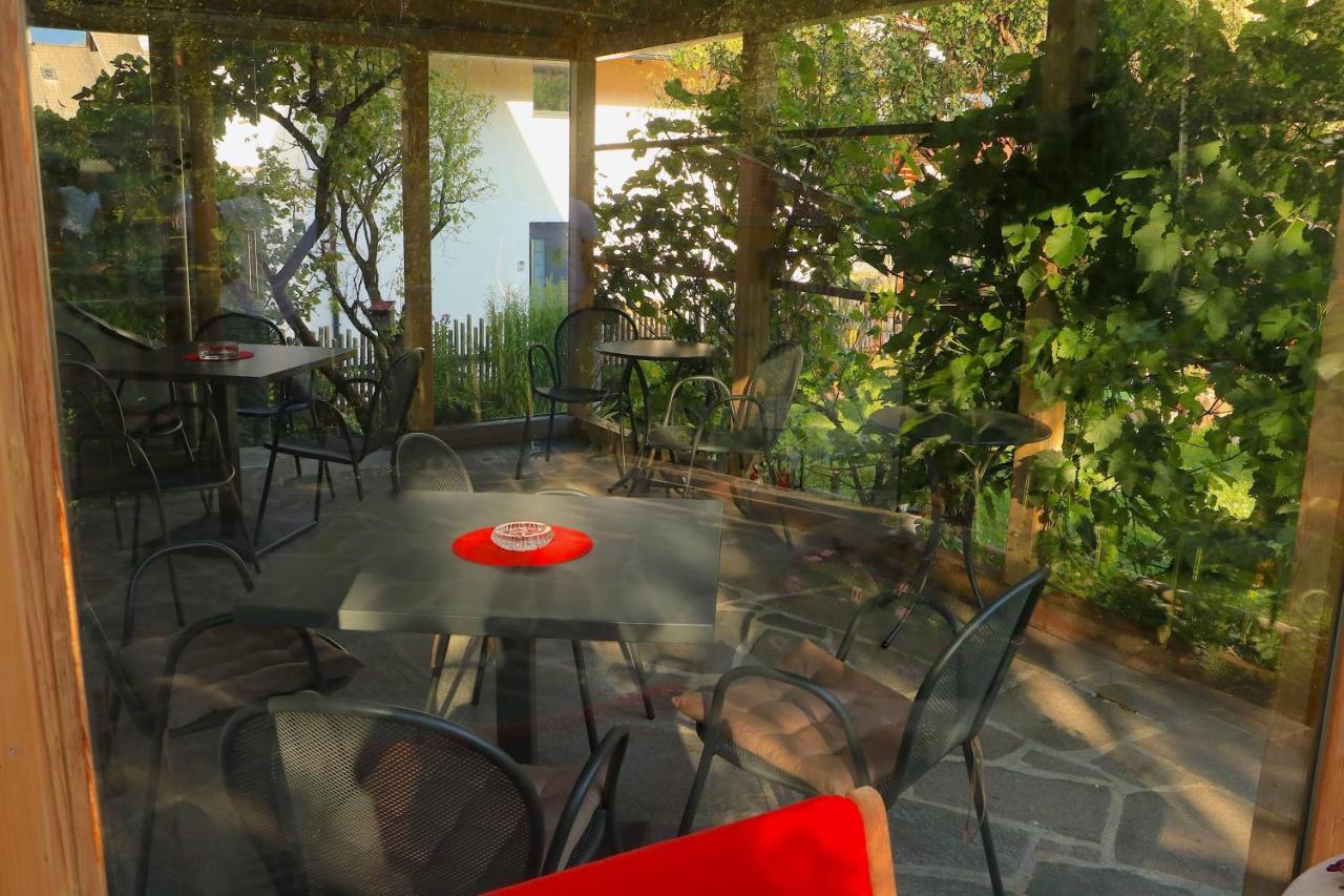 B&B Fruehlingsheim Racines Esterno foto