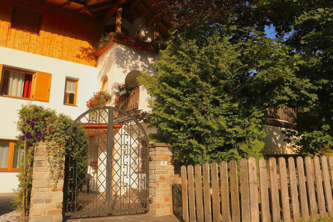 B&B Fruehlingsheim Racines Esterno foto