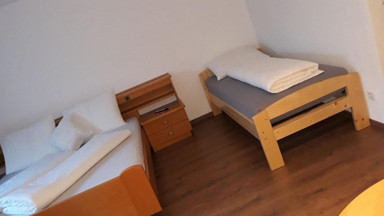 B&B Fruehlingsheim Racines Esterno foto